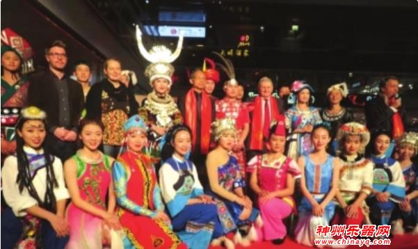 “欢乐春节多彩贵州”德国行 首场演出在柏林欧洲中心举行