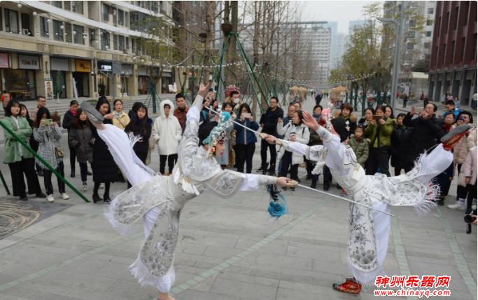 川剧《盗冠袍》成都音乐坊“快闪”