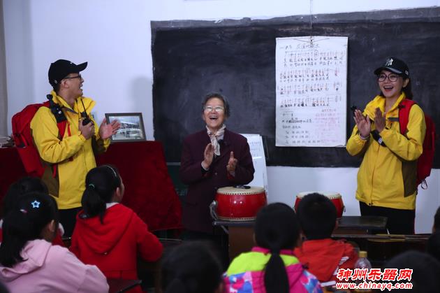 义务支教15年 音乐让红色基因薪火相传