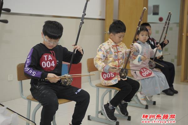 二胡学习再迎高潮，家长们的功利心淡了