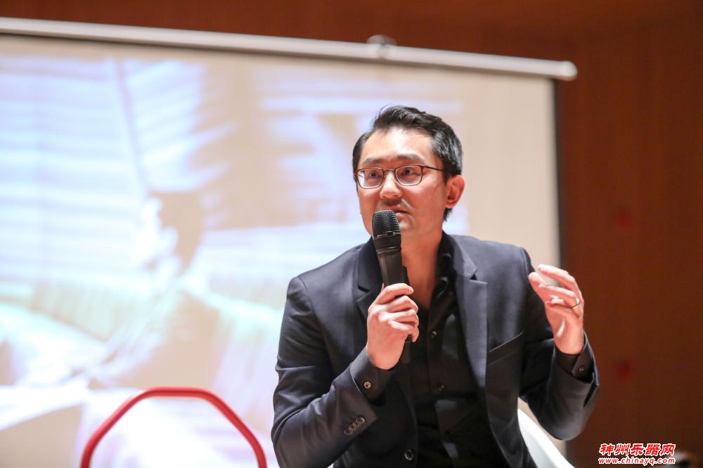 一位作曲家的三重听觉