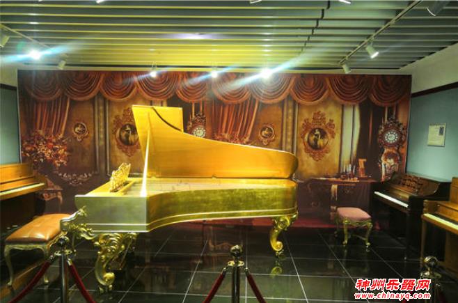 “一世琴缘” 让古董钢琴重新发声