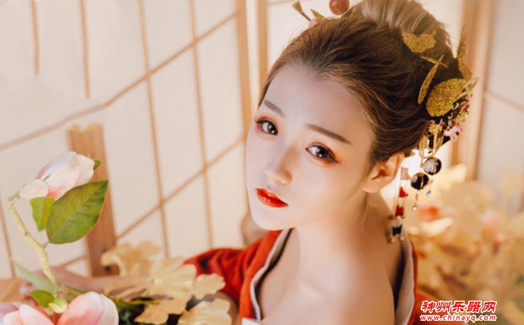 日本的这种乐器，用猫皮、狗皮制作，世所罕见，声色清幽而纯净