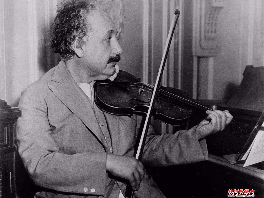 为什么有很多科学家都喜欢演奏乐器？