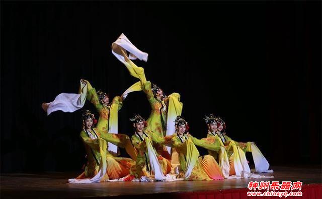 成都艺术海外圈粉“欢乐春节”走进阿尔及利亚