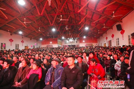 百花齐放竞吐别样芳华 乡村村晚复兴本土文化