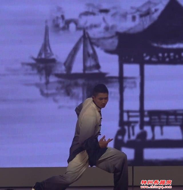 特种兵的新年晚会“嗨翻”全场