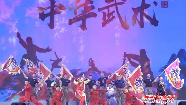 特种兵的新年晚会“嗨翻”全场