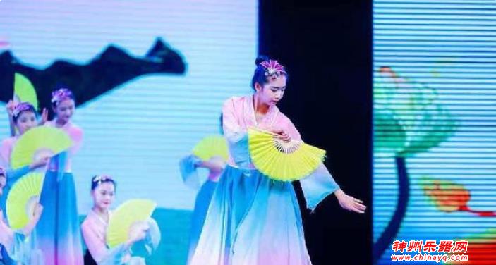 少儿春晚来了 600萌娃“闹”新春