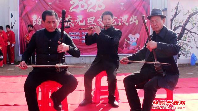 乡村文艺演出庆新年