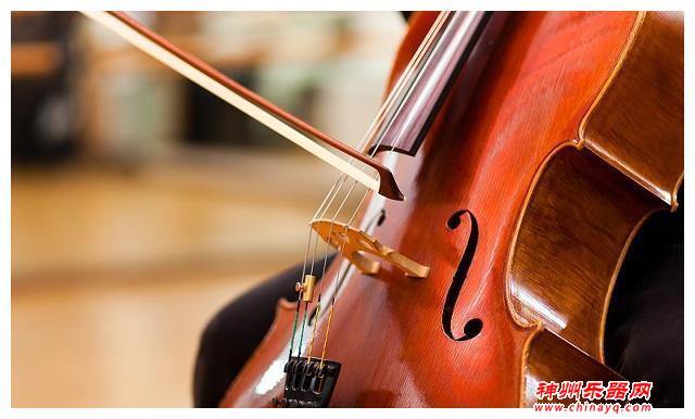 含着泪，也要将乐器坚持下去