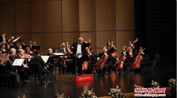 德国柏林交响乐团福州奏响新年乐章