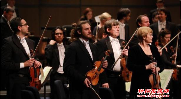 德国柏林交响乐团福州奏响新年乐章