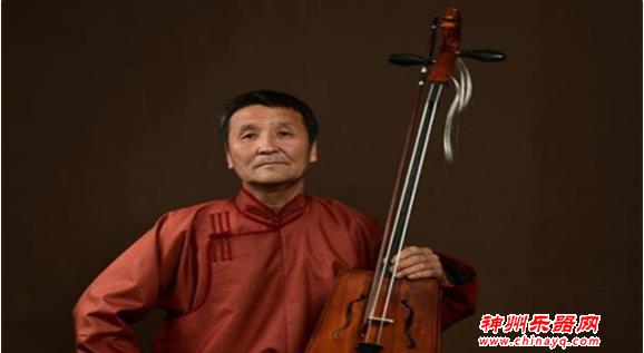 “北疆工匠”乌力吉：一个月才能做出一把上乘的马头琴