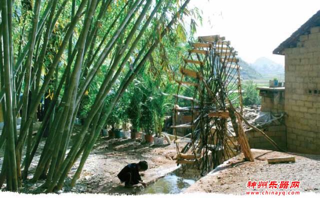 云南这个地方 至今还敲响着战国时铸造的草皮铜鼓