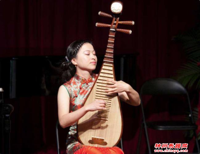 琵琶响起的一瞬间，西洋乐器都安静了