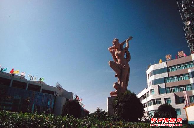 一个在中国，一个在意大利，远隔万里的两种乐器竟然同宗同源？