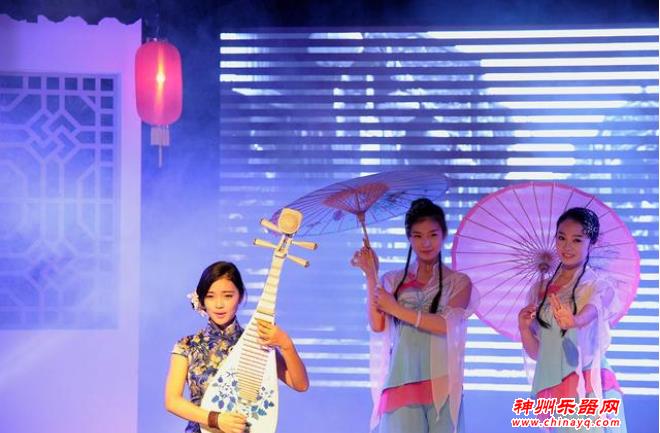 一个在中国，一个在意大利，远隔万里的两种乐器竟然同宗同源？