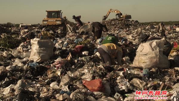 用垃圾做乐器，贫民窟孩子们创造出属于自己的“治愈音乐”