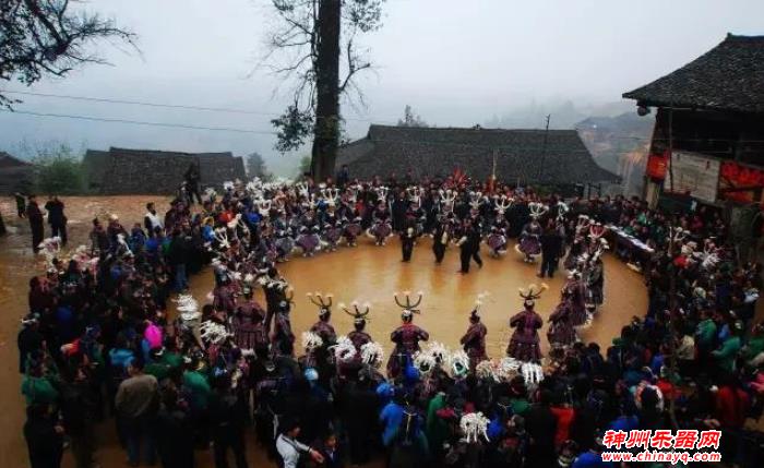 古老神秘的苗族“给哈舞”