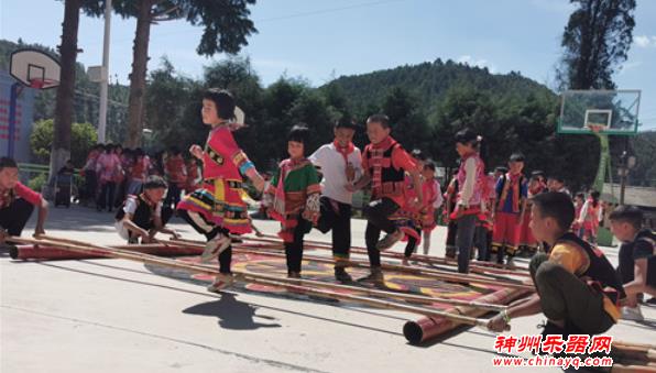 云南江川特色民族学校：传承彝族特色文化