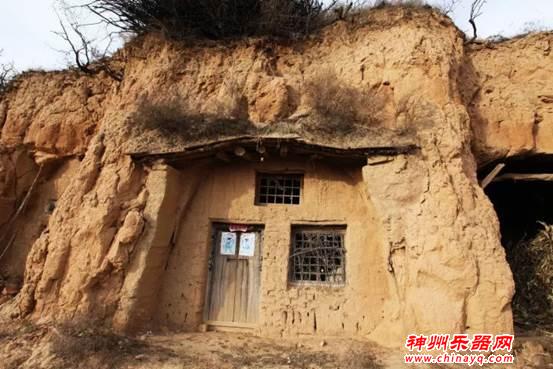 一种古怪的乐器叫“罗”