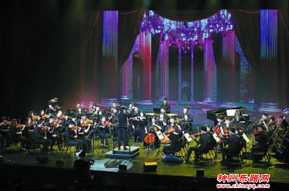 “浪奔浪涌·艺路向东”公益演出举行