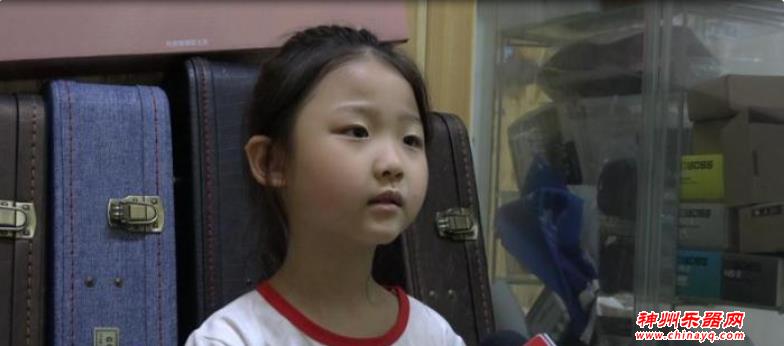 六岁南京吉他女孩天籁之声击退疫情灰暗