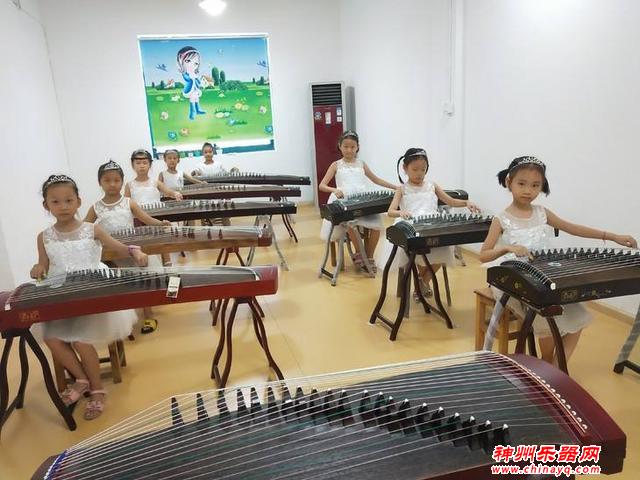 孩子多一门才艺多一项选择，女孩子学什么乐器好？