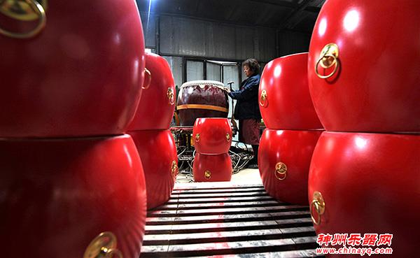 河北饶阳：民族乐器俏销海内外