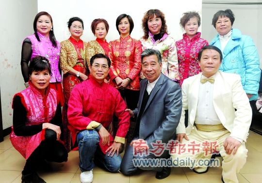 三个大巴司机一台网络晚会