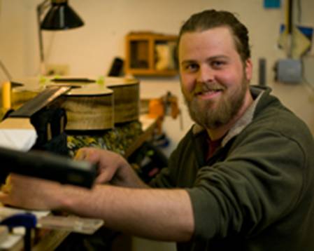 Breedlove 幕后的优秀手工制琴师们