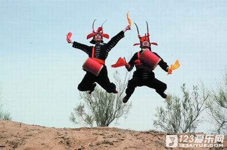 西部鼓魂源自西凉乐舞，相传其得于兵法