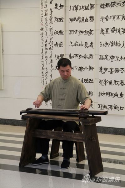 孔子琴坊进北大校园 演绎琴与墨的对话