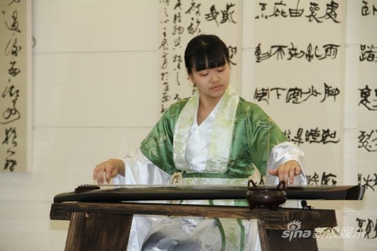 孔子琴坊进北大校园 演绎琴与墨的对话