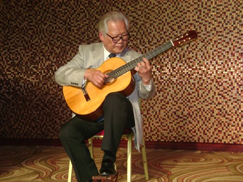 日本著名吉他大师铃木严河北保定献艺