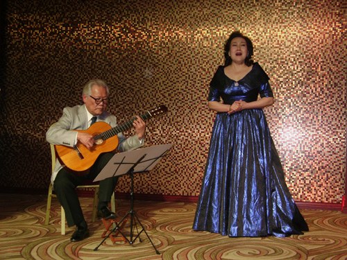 日本著名吉他大师铃木严河北保定献艺