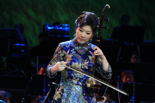 《光荣绽放》首场亮相 郎昆与十大二胡名家齐聚