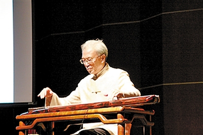 中国琴会会长龚一领衔的古琴名家音乐会将在深圳音乐厅举行。（资料图片）