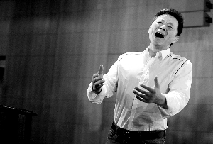 王宏伟现场演唱《你在哪里啊，红莲》