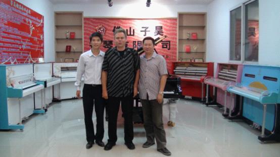 皇冠水晶钢琴笑傲新加坡  稳守时尚高端赢市场