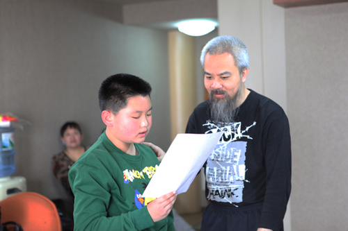 王泽洋最新单曲亮相  结合多种风格唱京剧