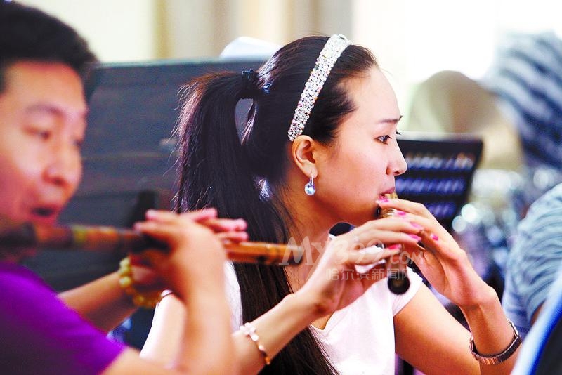 民乐悠扬 “哈夏”前奏