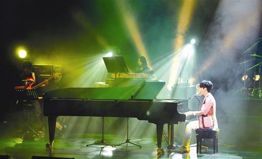 楚天金报讯 图为：琴台音乐厅金色大厅