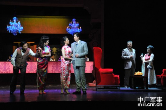 歌剧《永不消逝的电波》上演 交响乐显气势