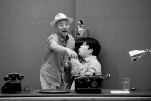 大剧院版《蝙蝠》复排 陈佩斯演狱卒现编段子