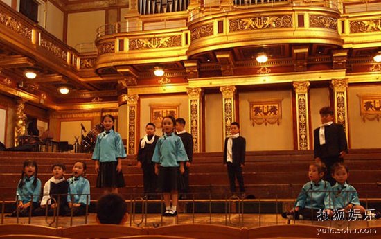 世纪博湾小童星亮相维也纳金色大厅