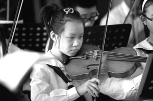 长春首个青少年交响乐团首度亮相