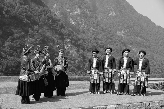 民族音乐“不插电” 云南好声音歌飞武当