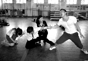 音乐剧《天桥》现场彩排。